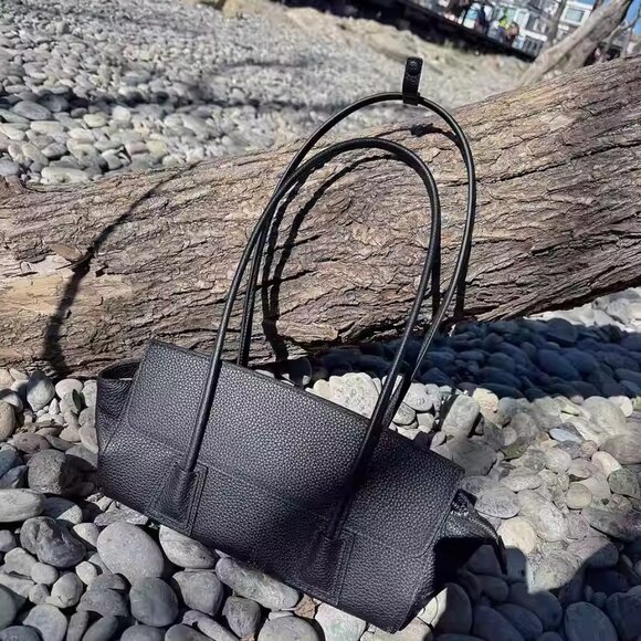 Elegance Bag โ A Timeless Icon of Style - Picture 11 of 11